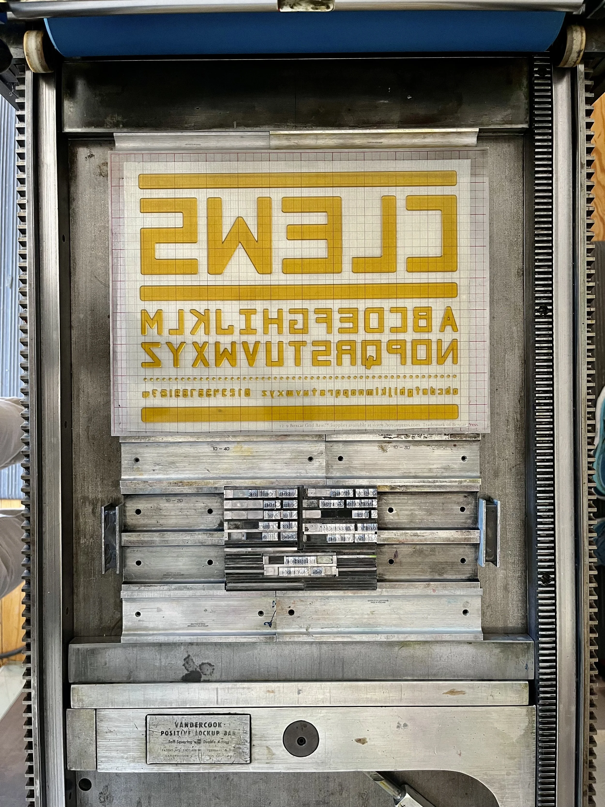 Clews Typeface specimen